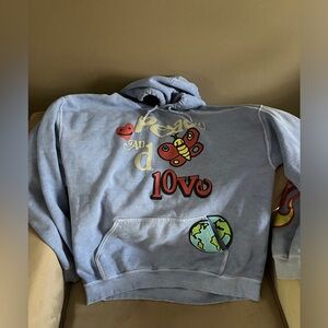 this is a blue oversized hoodie! size medium😁